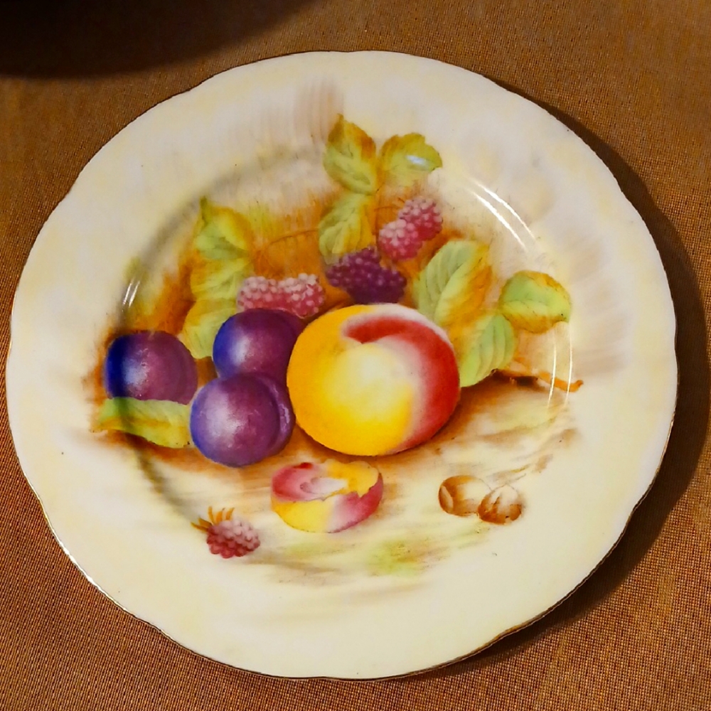 Fruit Design Made In OCCUPIED JAPAN 8 1/4" Plate
